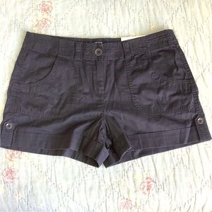 NWT Loft Original Straight Through Hip Thigh Cuff Navy Shorts Size 4